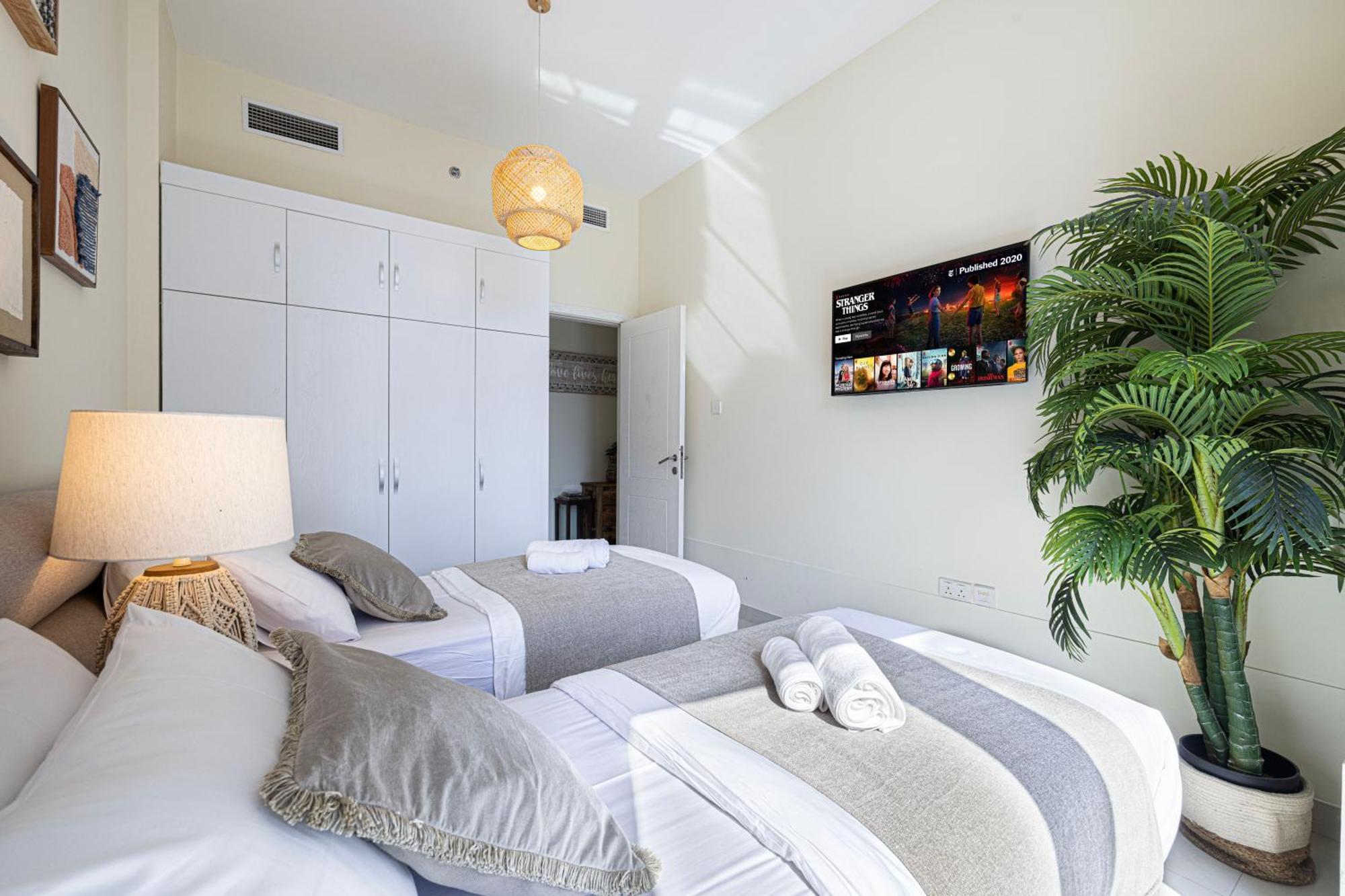 Stylish 3 Bedrooms Boho-style Apartment *