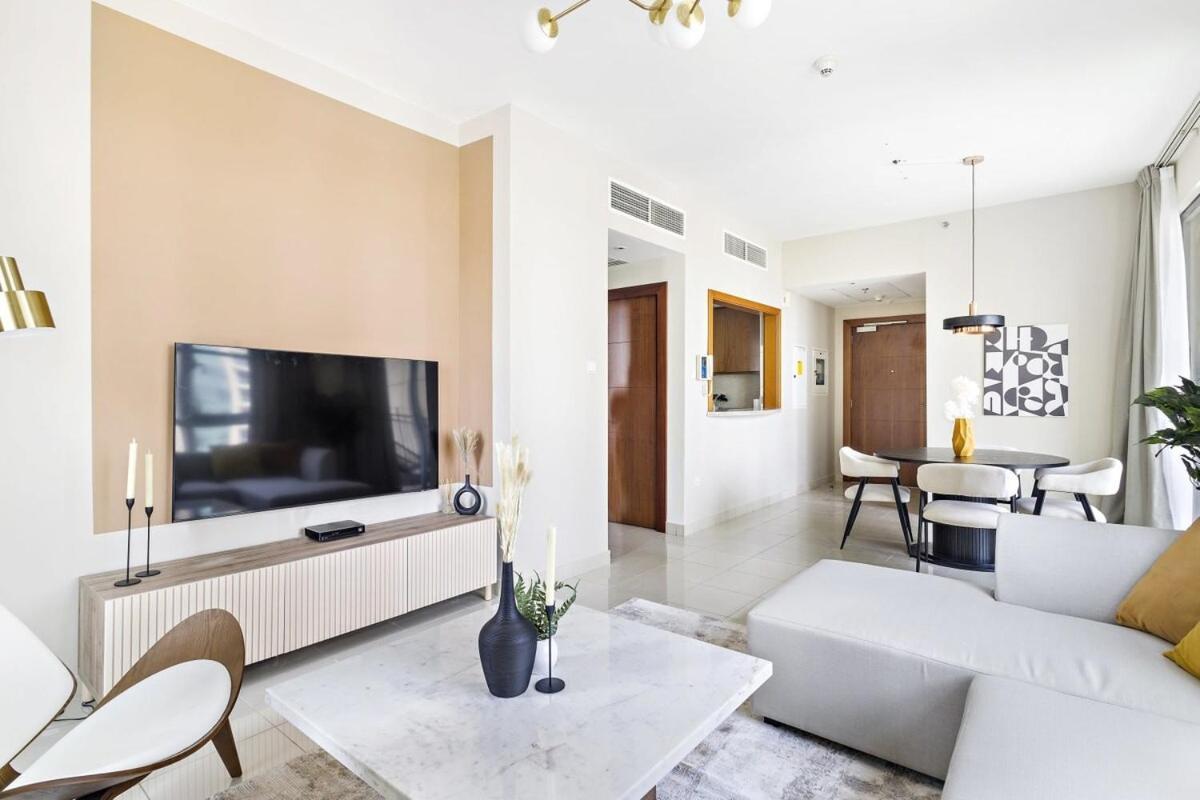 Apartamento Silkhaus Burj Khalifa Walking Distance 1bdr In Downtown Dubái