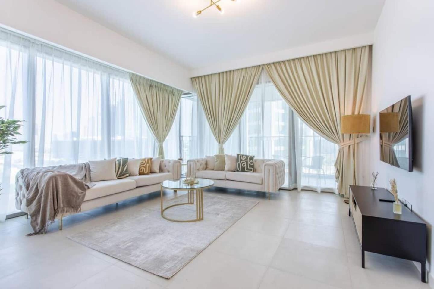 Lejlighed 3br Facing Mall 5 Min Walk To Burj Khalifa Dubai