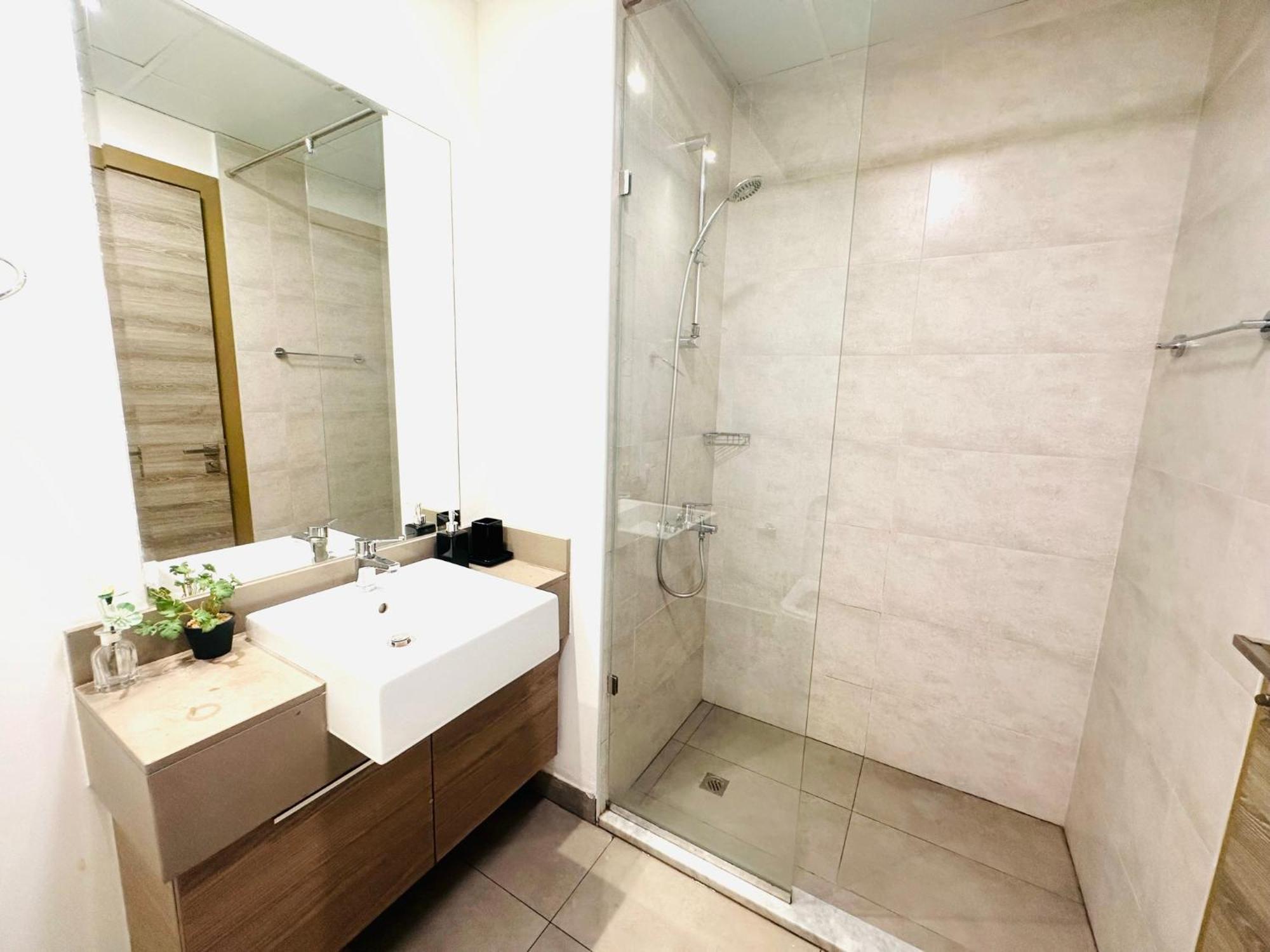 Luxurious & Modern In Jvc *