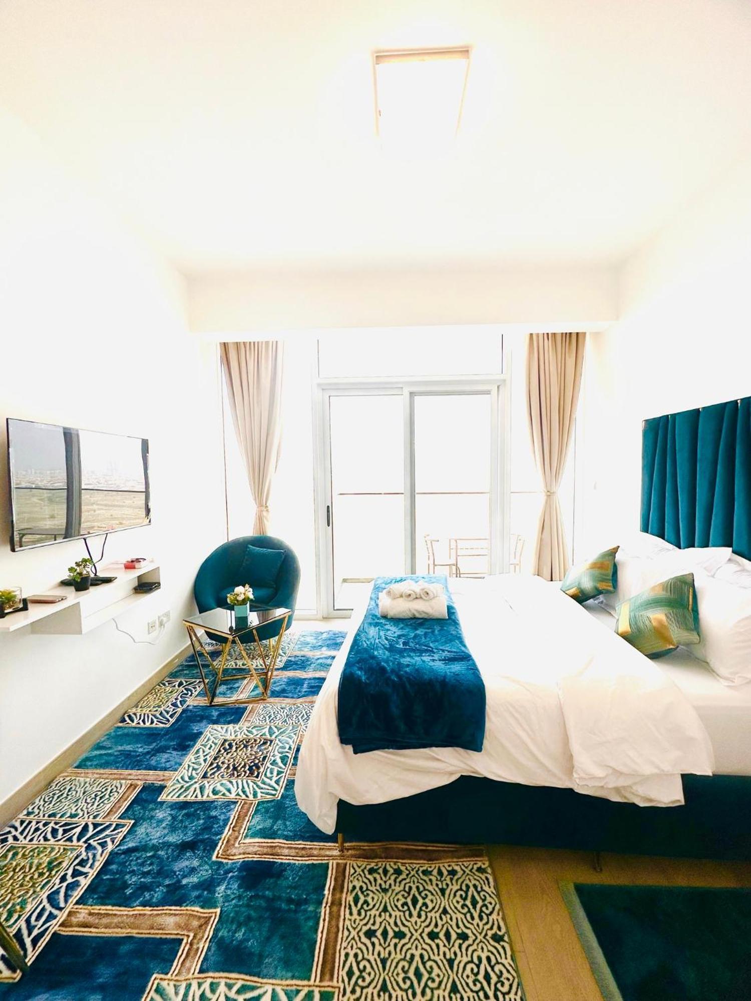 Luxurious & Modern In Jvc * Dubaï