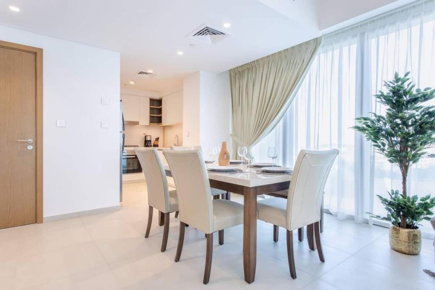 3br Facing Mall 5 Min Walk To Burj Khalifa Lejlighed Dubai