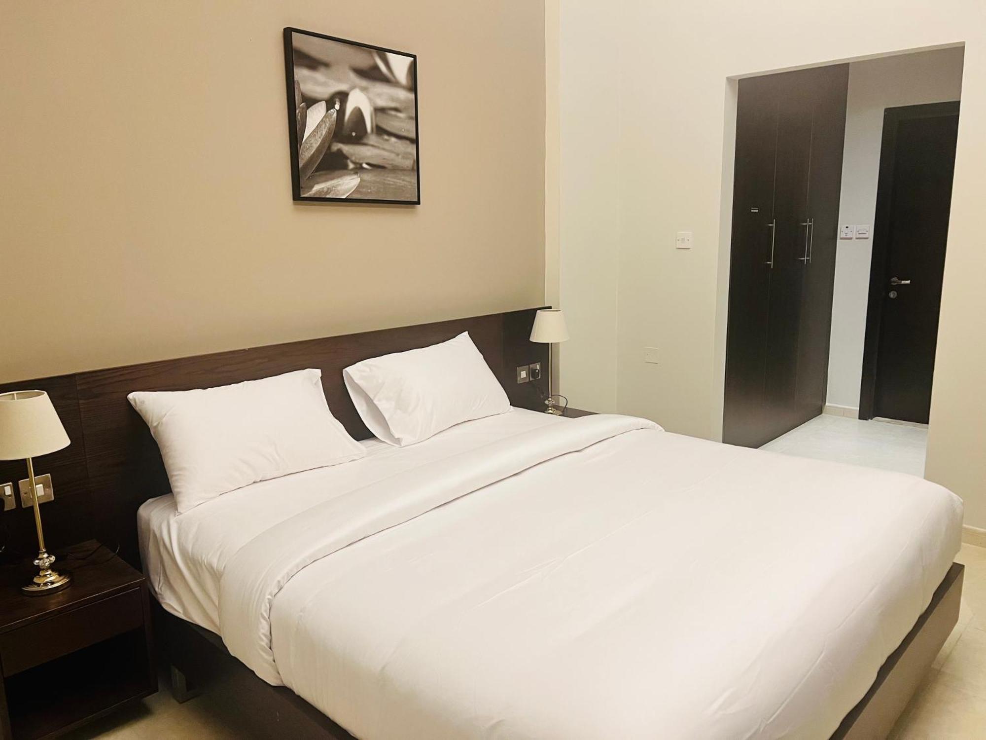 Alraef Luxury Apartemen *