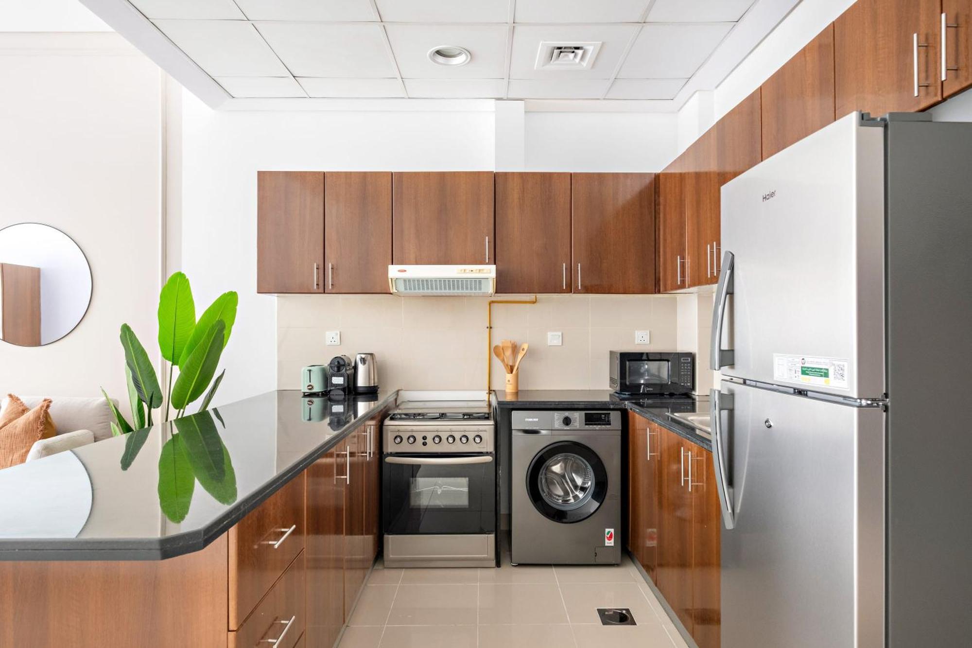 Apartamento Silkhaus Modern Near Silicon Mall Dubái