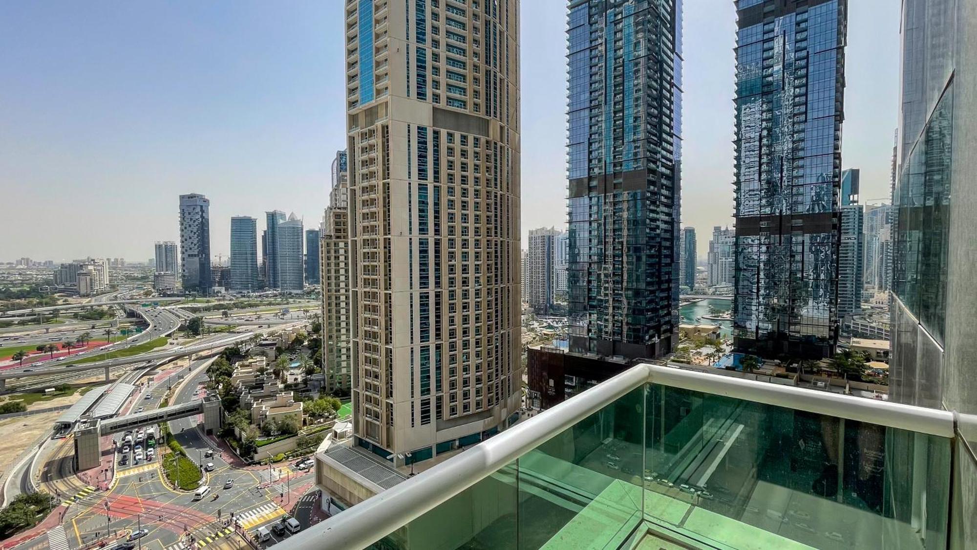 Two Continents Homes - Marvelous Marina Lägenhet Dubai