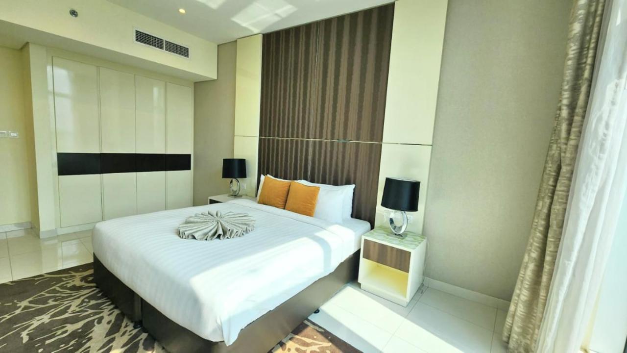 Apartment Damac - Bays Edge In Business Bay Dubai