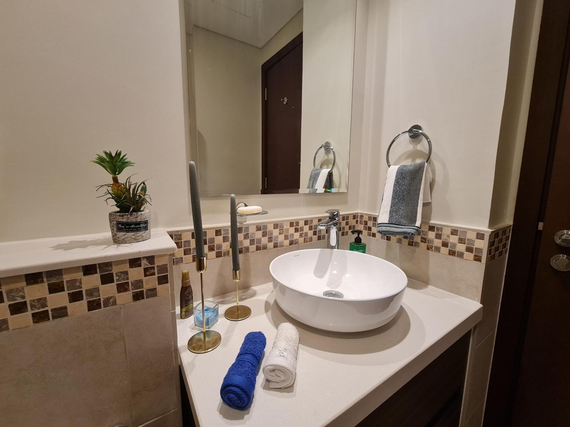 1br In Dubai-downtown *
