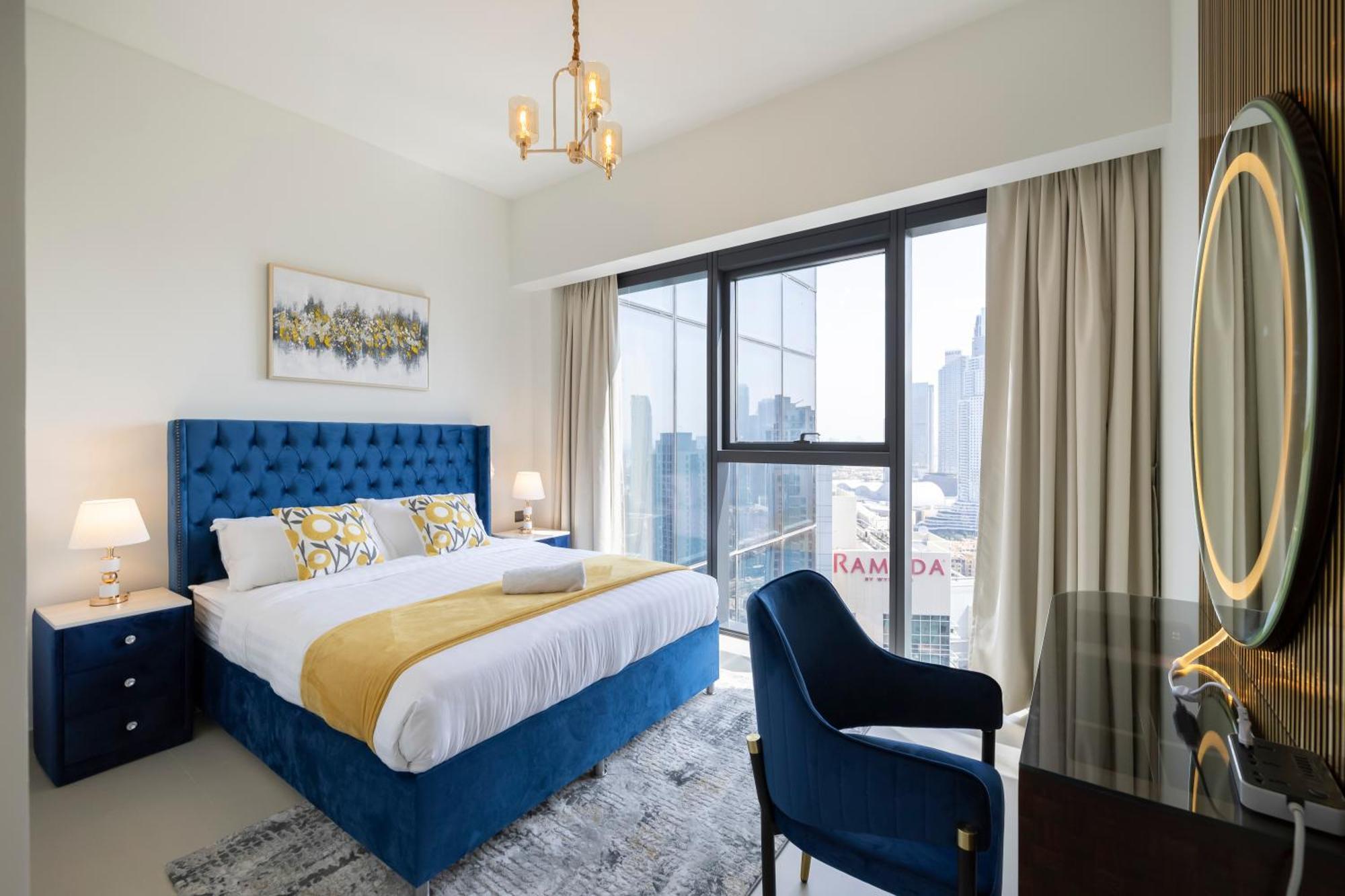Luxury 2-br Apt With Burj View Apartament