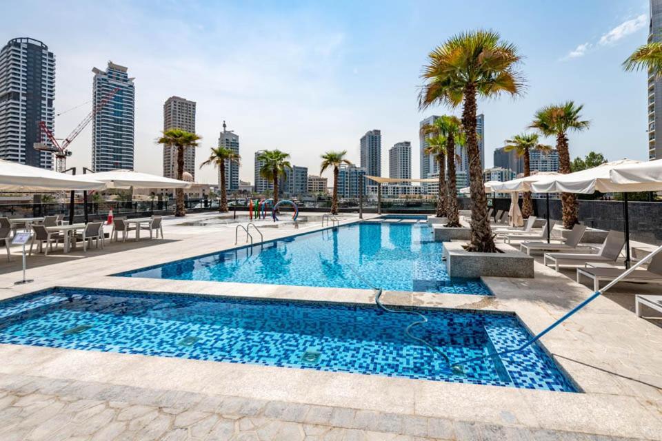 Chic And Contemporary At Sparkle Tower - 10ab6 * Dubaï