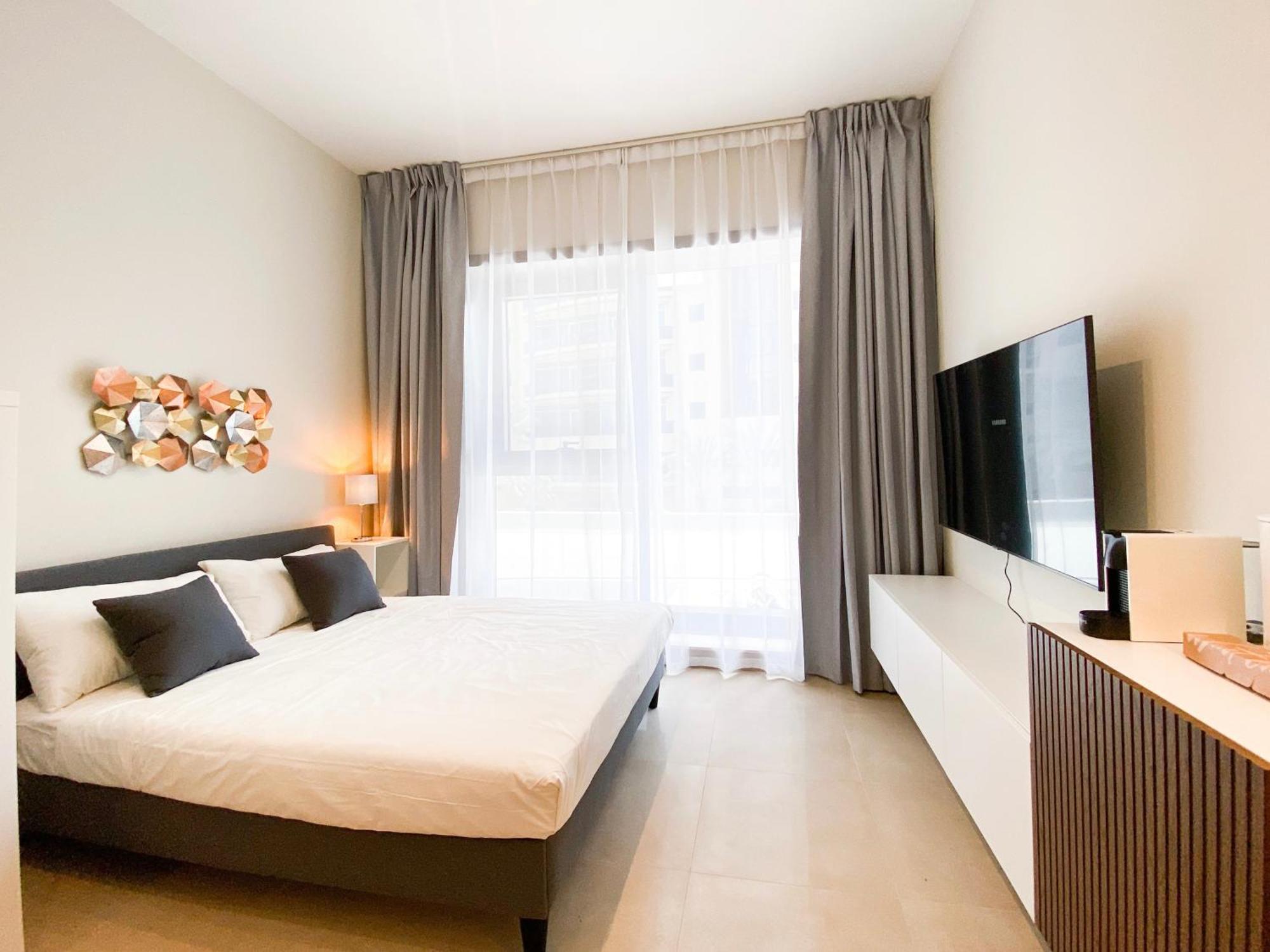 Chic And Contemporary At Sparkle Tower - 10ab6 *