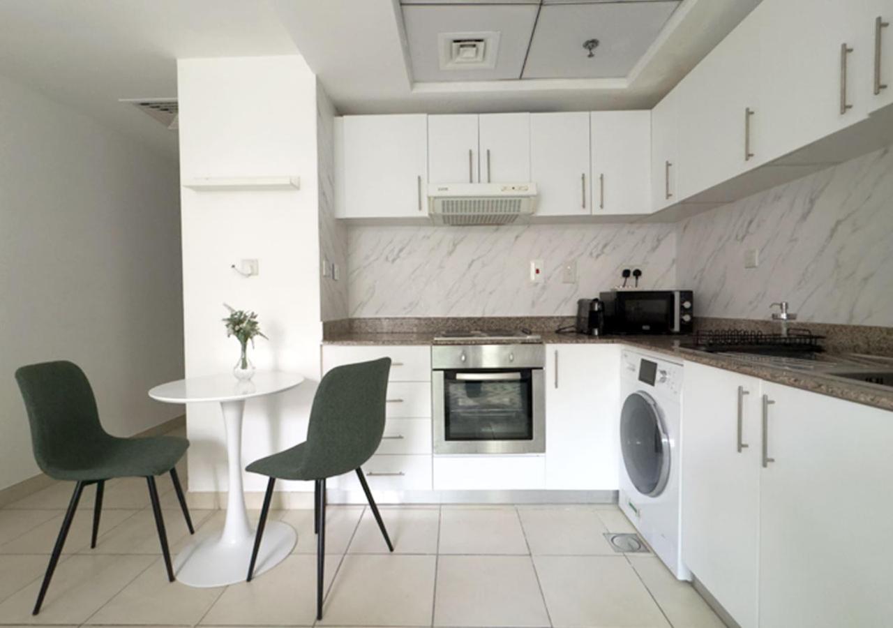 Modern Living Studio 2min Walking To Jbr Beach Apartamento Dubái