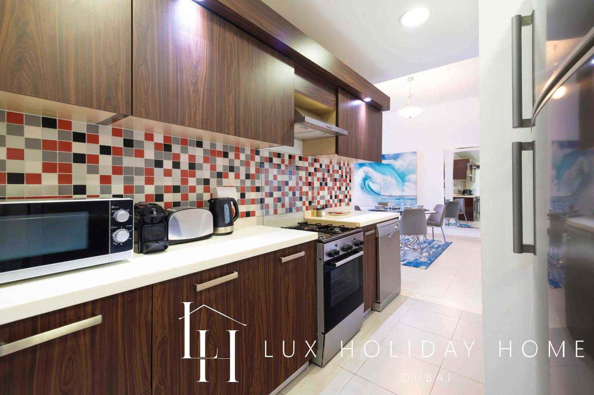 Lux Opulent Island Burj Khalifa View 7 Dubai