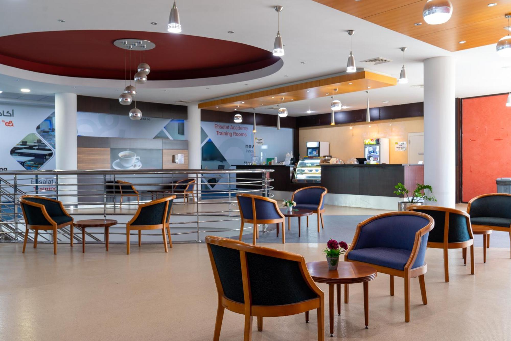 Estay Hotel 3*