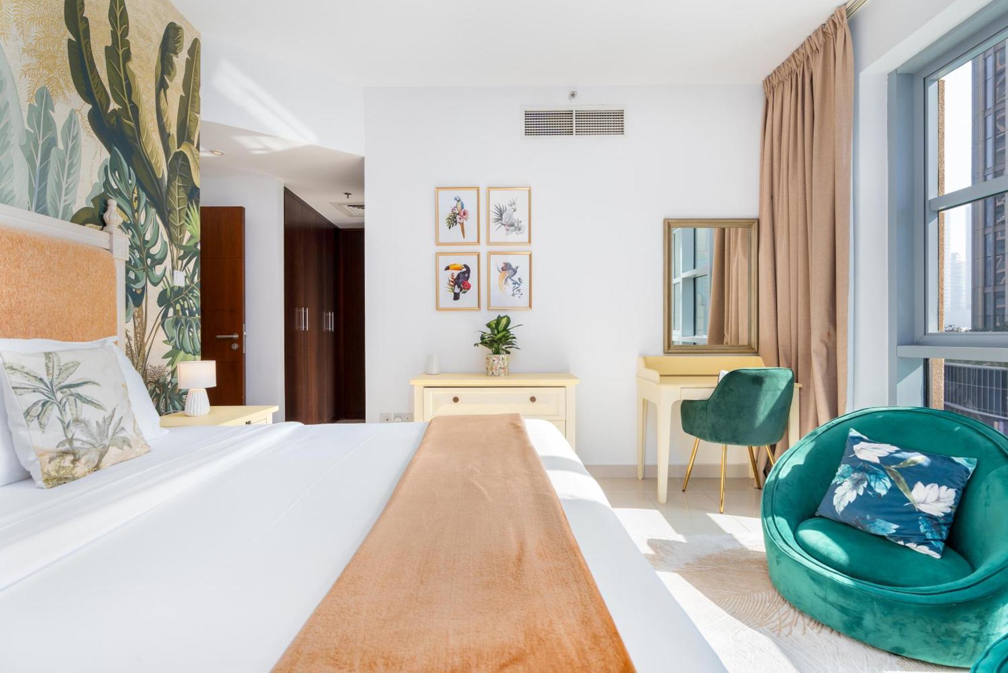 Full Opera Views / 5 Min Walk From Mall & Burj Khalifa / 3 Bdr / The Location Appartement