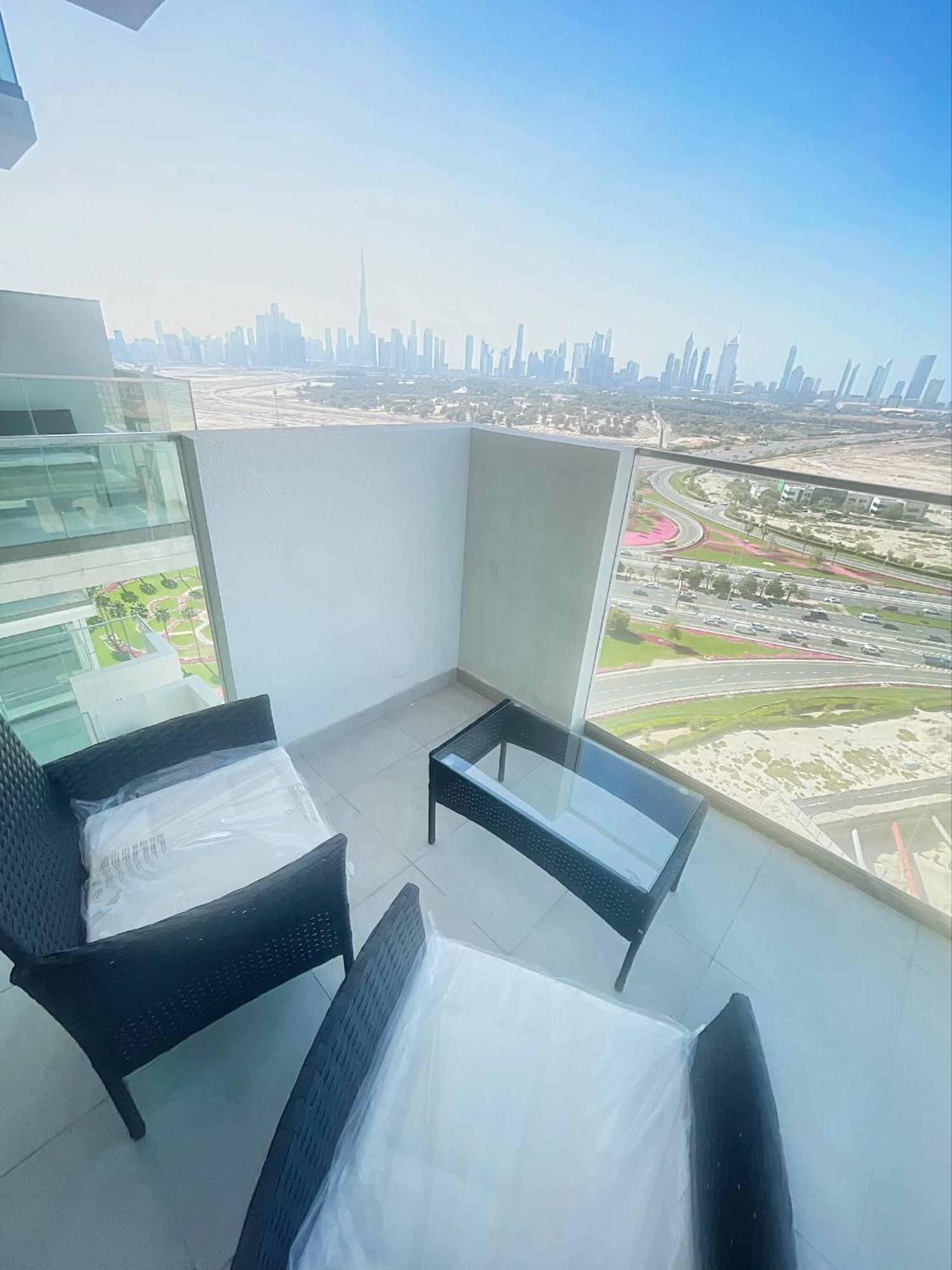 Burj Khalifa View Ensuite King Bedroom In A 2 Bedroom Mall 8mins