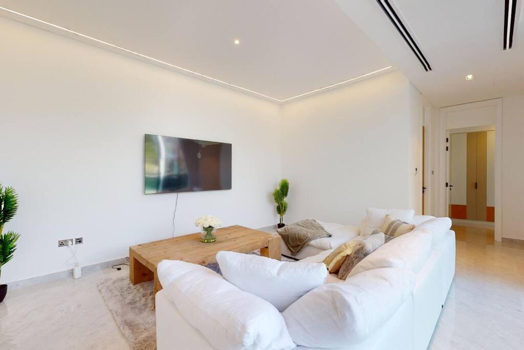 Luxurious 5 Bed - Al Barari Villa Dubái
