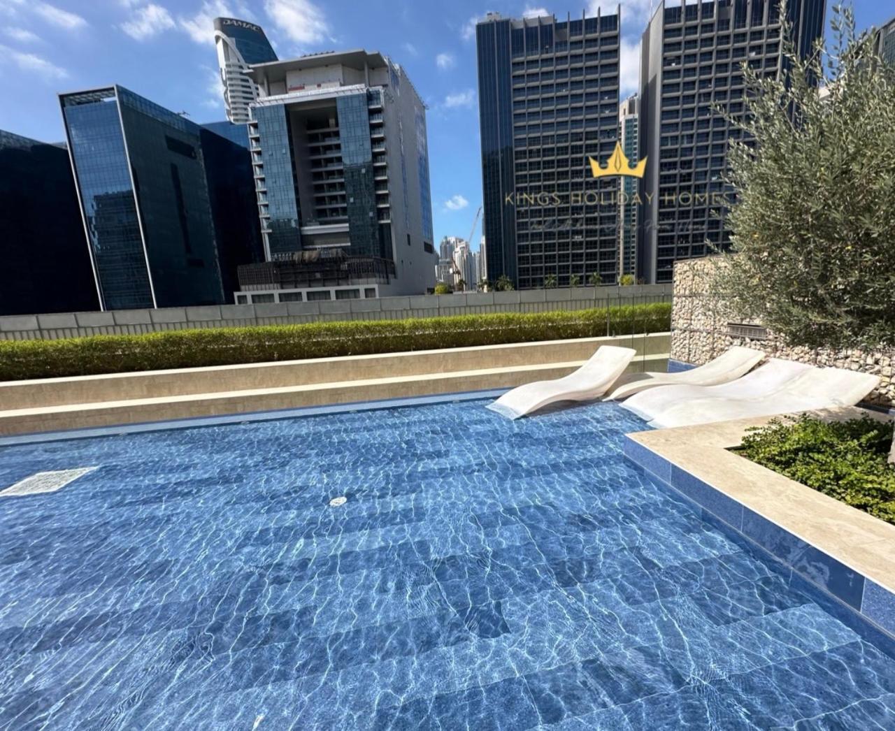 Reva Burj Khalifa View ,kings * Dubái