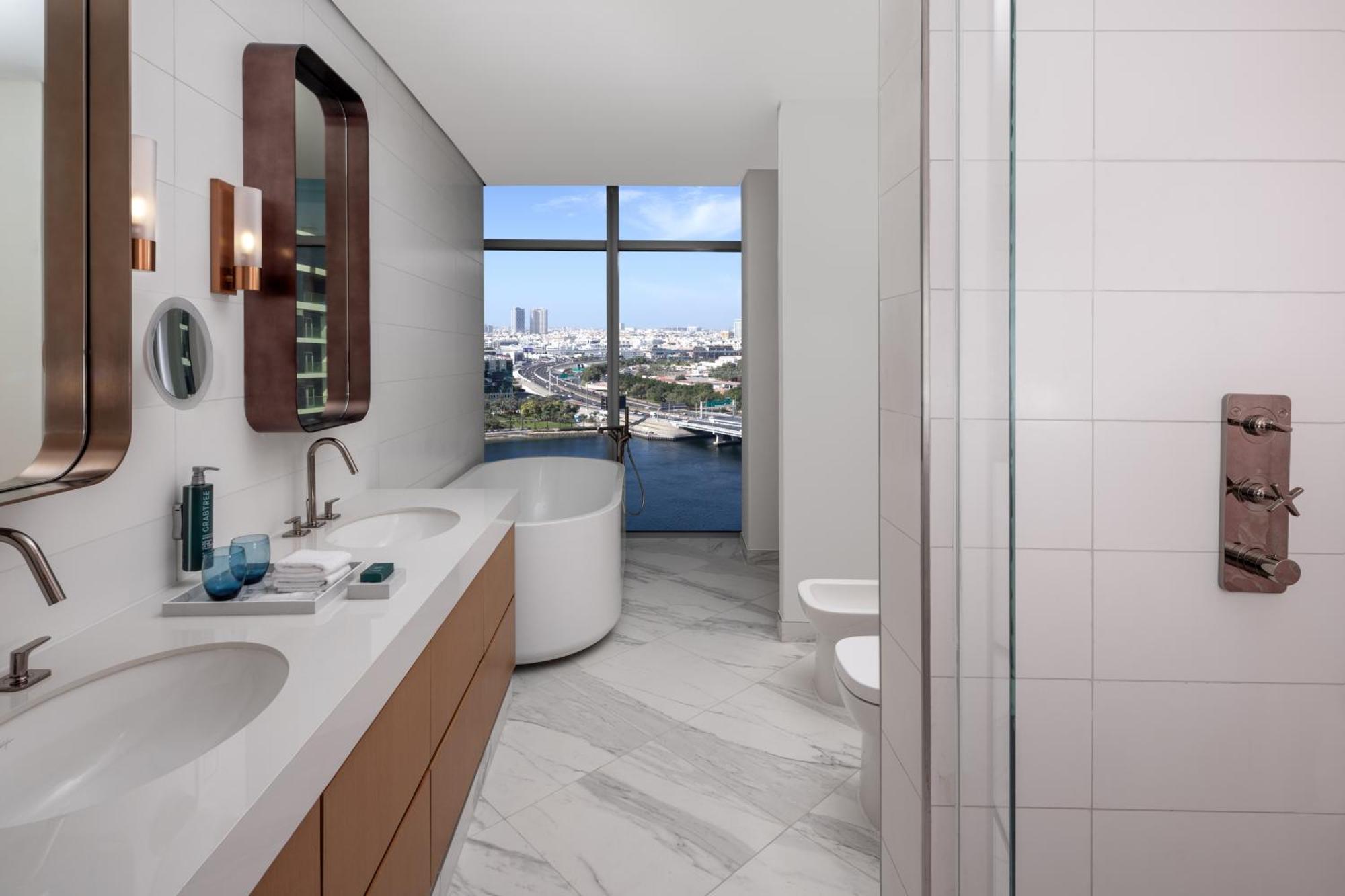 Hilton Creek & Residences Hotell