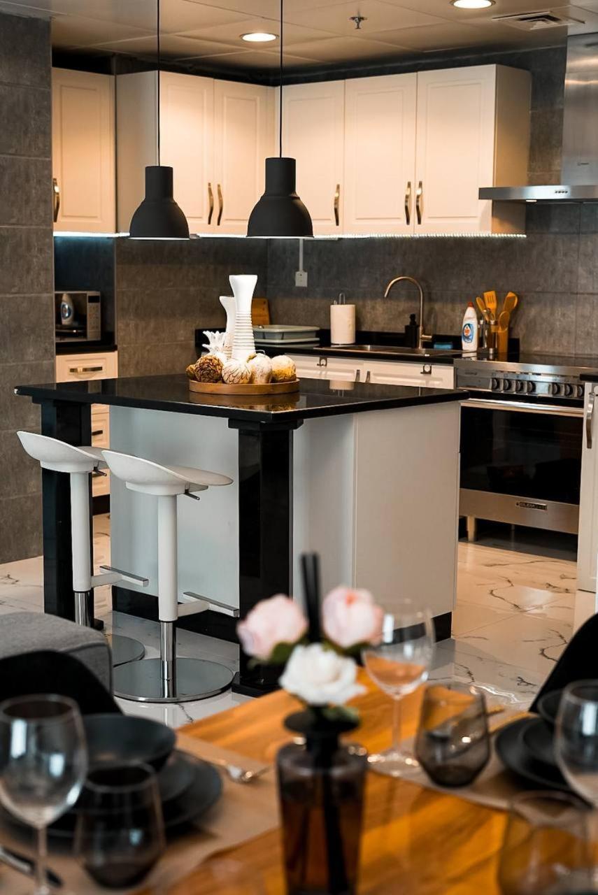 Dubaistay Luxury 2 Bedroom Jvc King And Queensize Appartement Dubai
