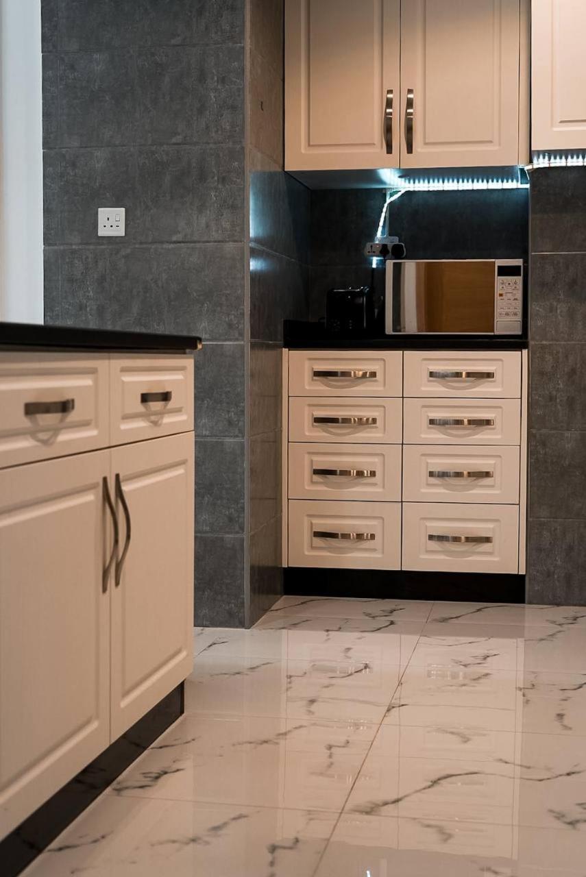 Dubaistay Luxury 2 Bedroom Jvc King And Queensize Appartement Dubai