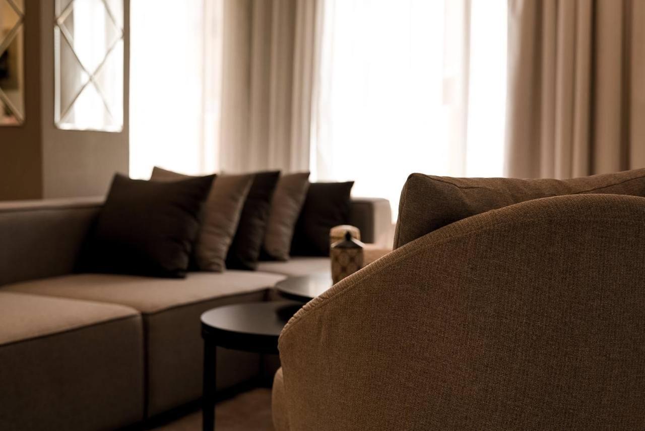 Dubaistay Luxury 2 Bedroom Jvc King And Queensize Appartement *