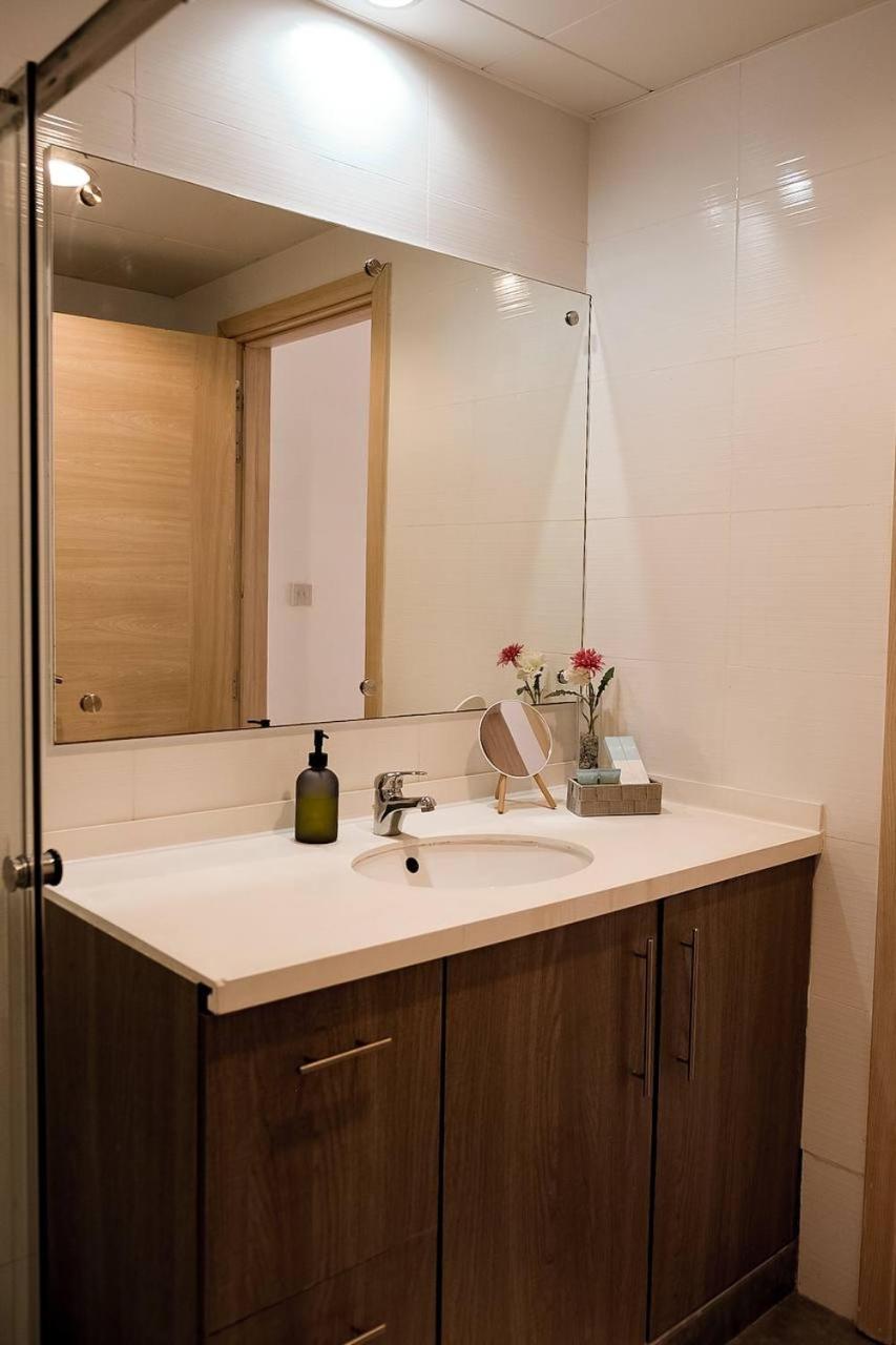 Dubaistay Luxury 2 Bedroom Jvc King And Queensize Appartement Dubai