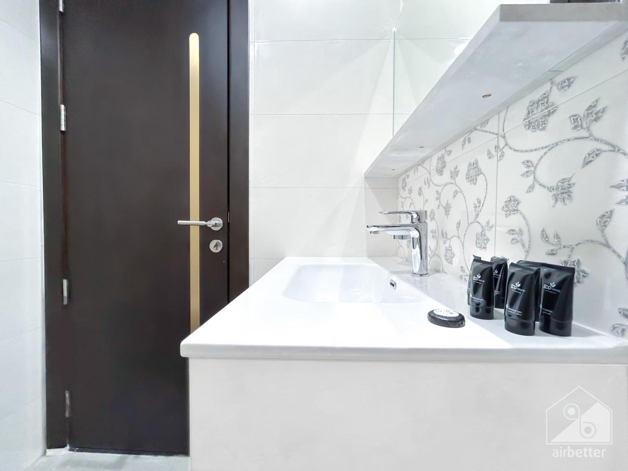 Stunning With Balcony In Arjan Dubai