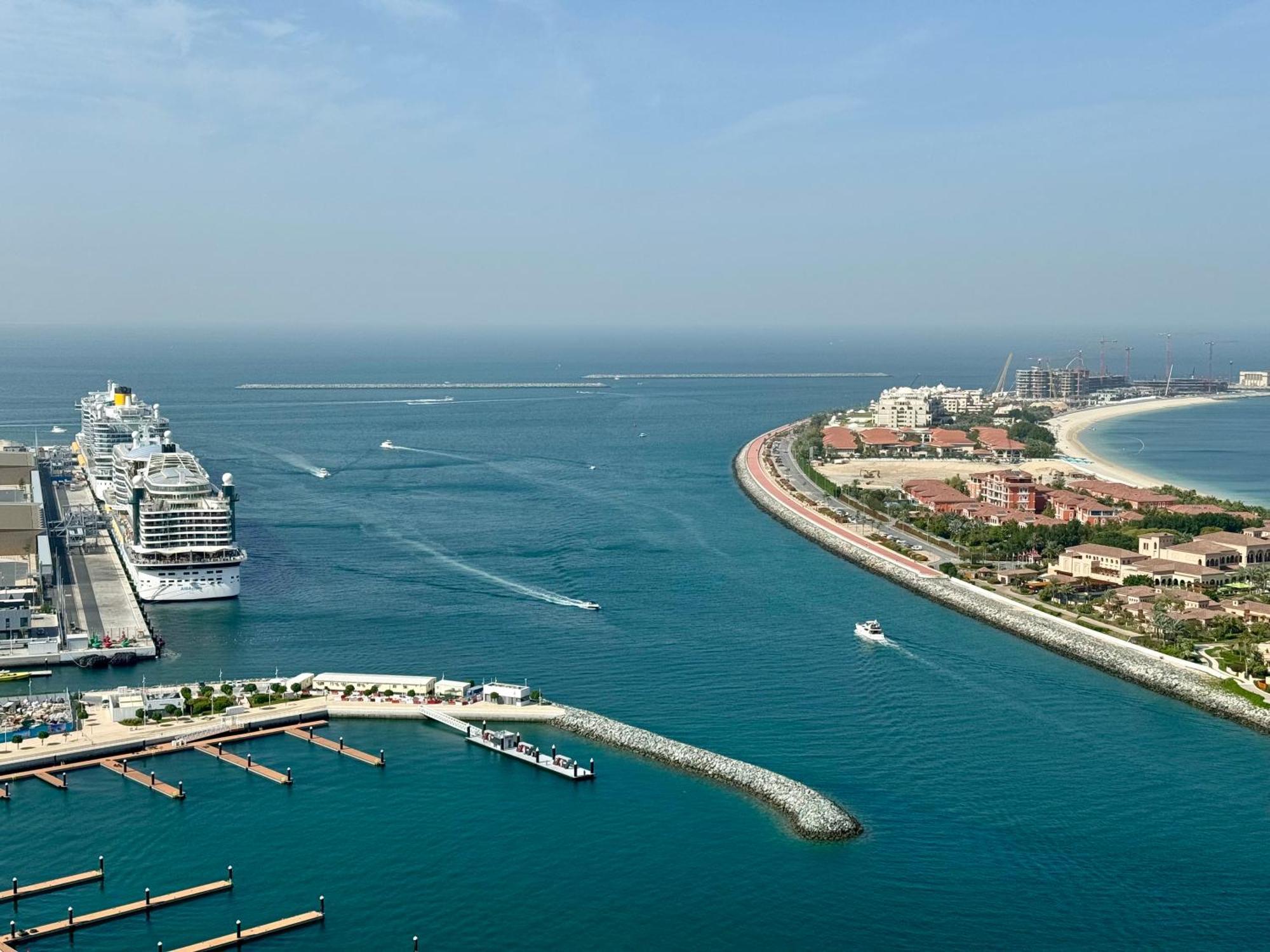 Luxury Living Private Beach, Emaar Beachfront