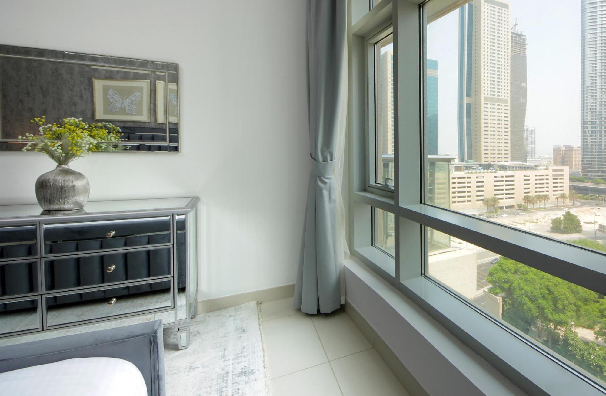 Spectacular 1bhk Near Mall In The Lofts East - Truebleu Homes Appartement *