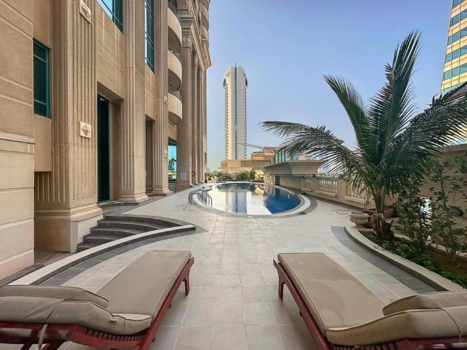 Apartamento In The Luxury Marina Crown Tower Walk To Barasti Dubái