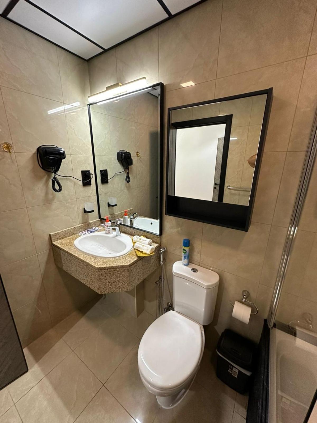 Apartamento In The Luxury Marina Crown Tower Walk To Barasti Dubái