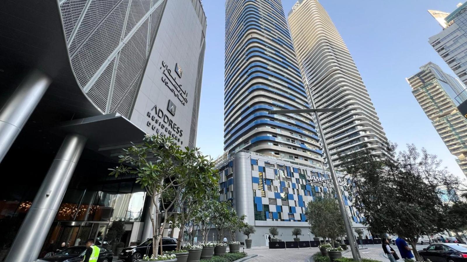 1 Minute Walk To Mall, 2 Bedroom Luxe In Elite Building With Pool And Gym Apartment
