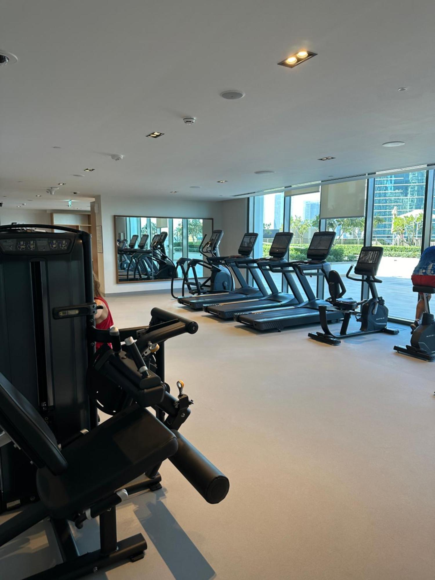 Burj Crown 2br With Panoramic Burj Khalifa View