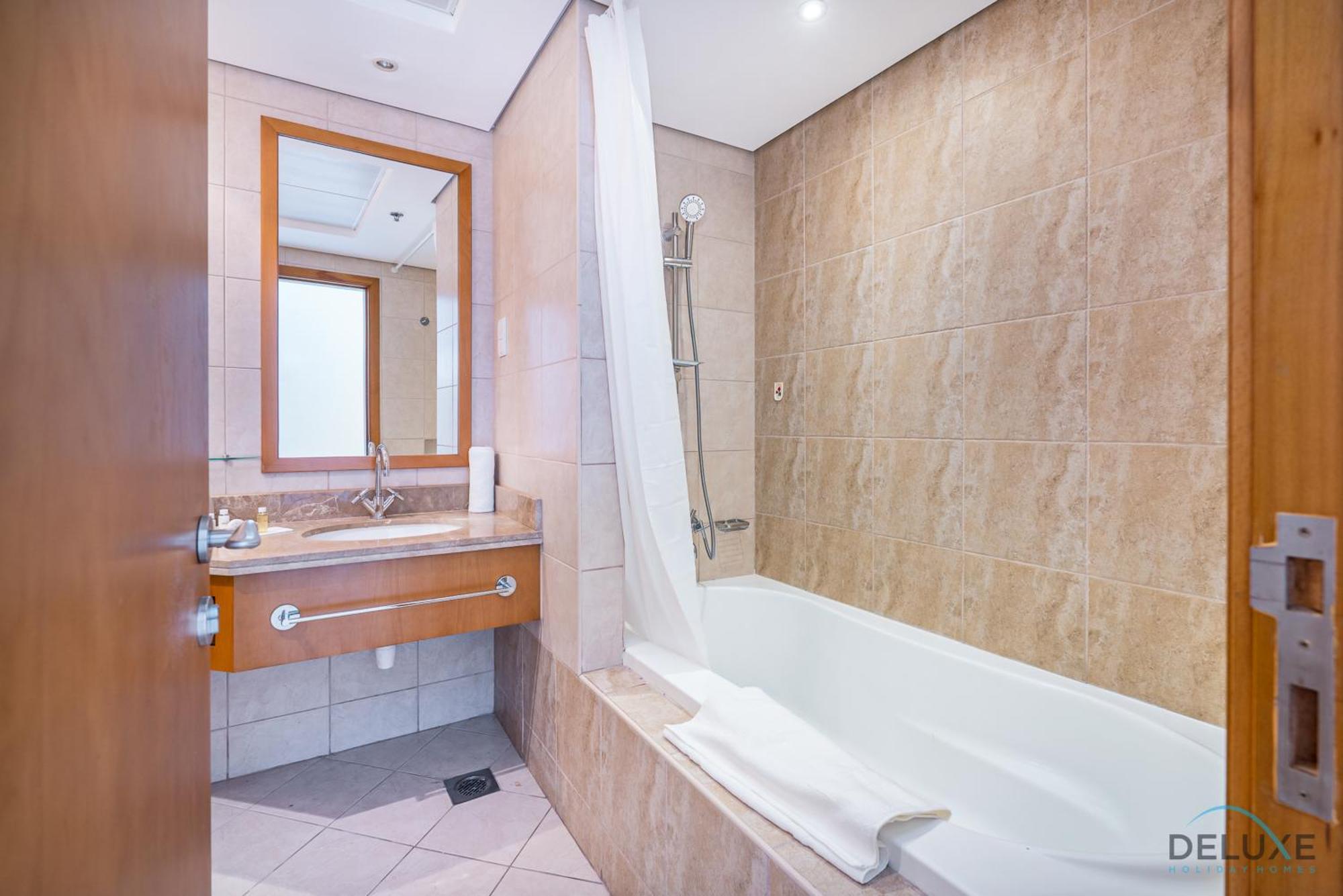 Appartement Sophisticated 3br W/ Assistant's At Al Fattan Marine Towers 2 Jbr By Deluxe Homes