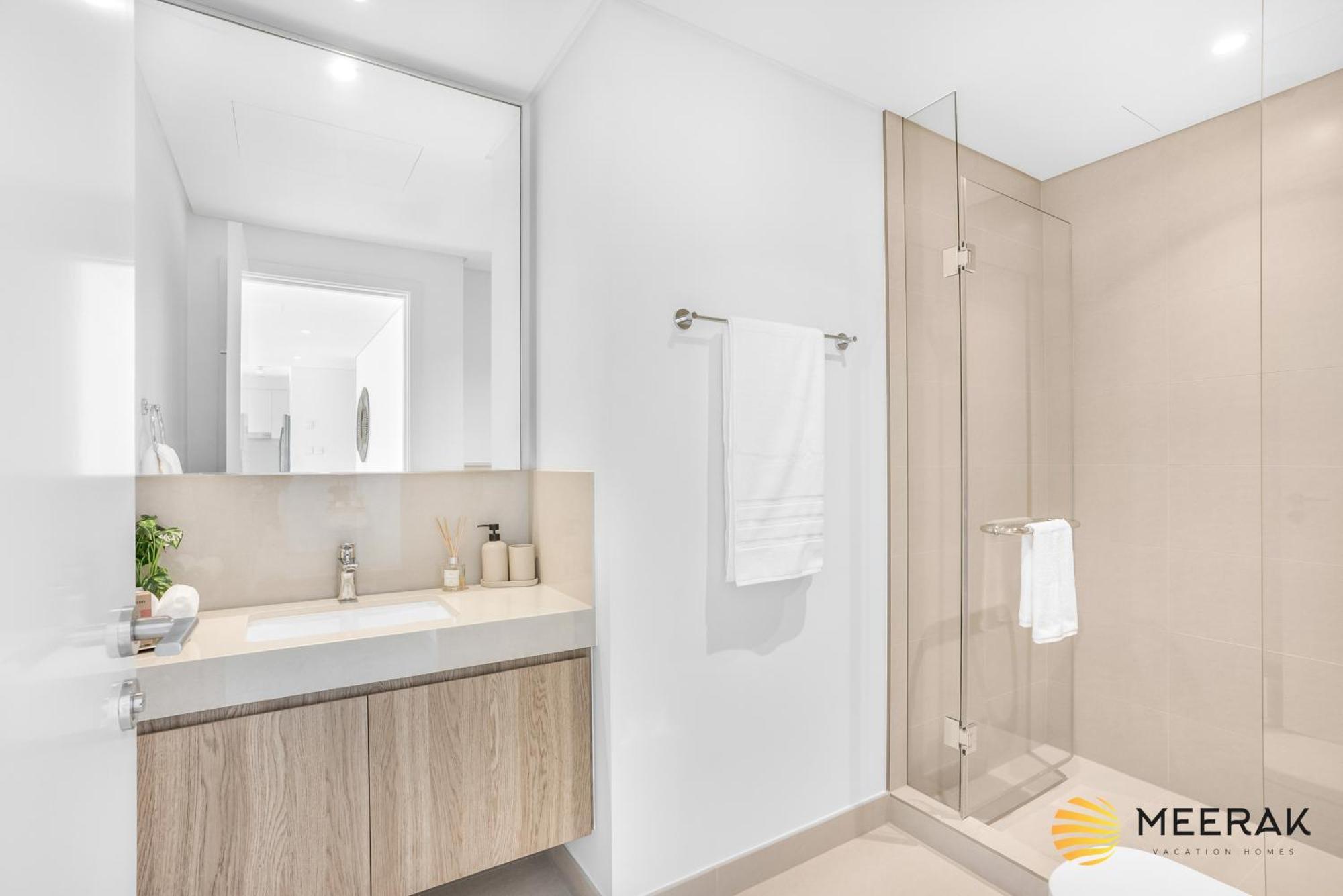 Meerak Homes - Burj Khalifa And Fountain View Downtown Elegance 2 Bed , Free Wifi, Parking, Gym And Pool * Dubaï
