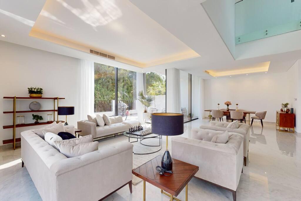 Villa Luxurious 5 Bed - Al Barari Dubái