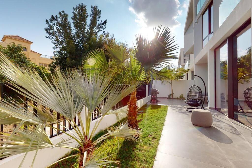 Luxurious 5 Bed - Al Barari * Dubái