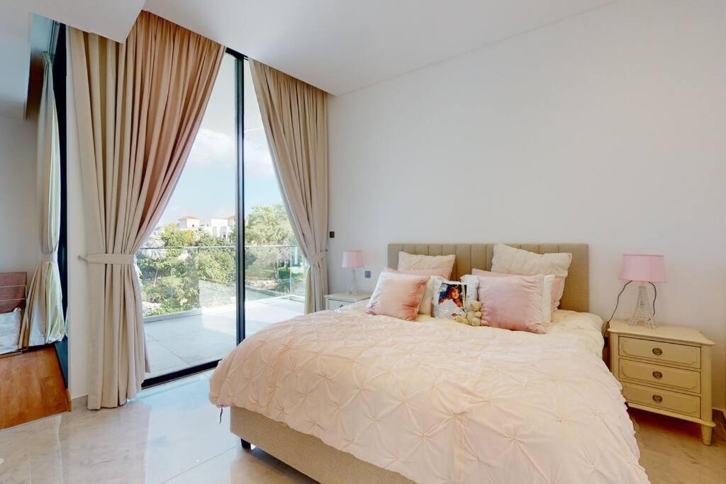 Luxurious 5 Bed - Al Barari Villa Dubái