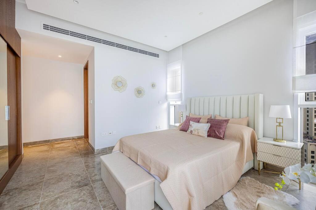 Private Beach - 4br - 8 Sleep - Pool - 180 Grades Sea & Ain View - Huge Balcony - Parking - Prime Location Apartamento Dubai