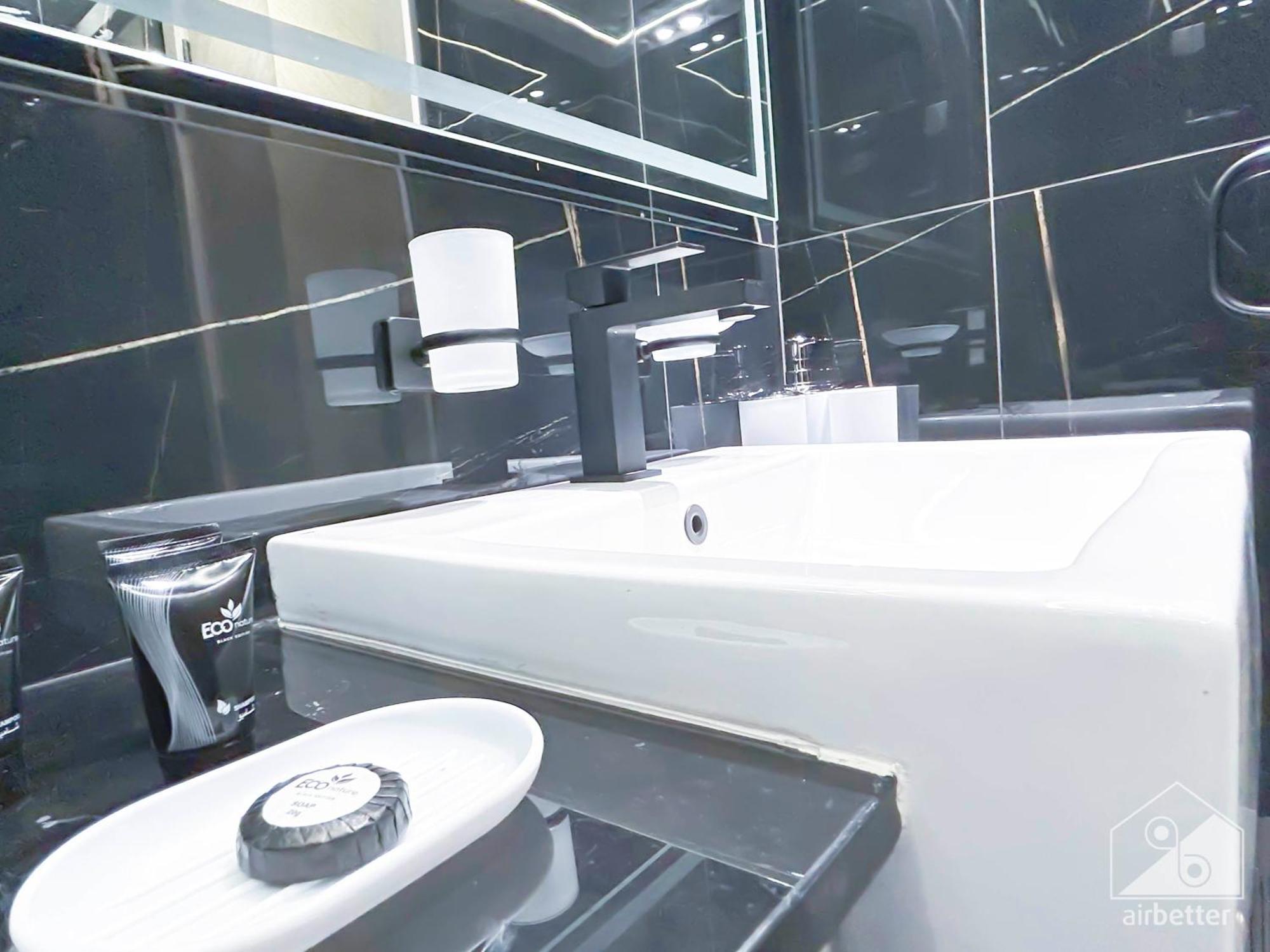 Brand New 1bedroom With Balcony In Jvc Dubaï