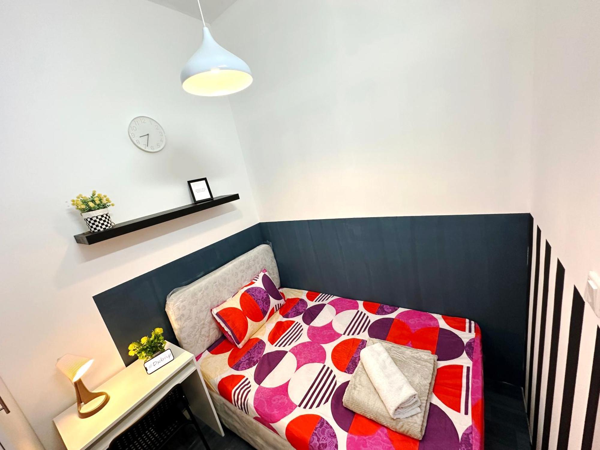 Deluxe Couple Partition In Tecom Near Metro Homestay Dubai
