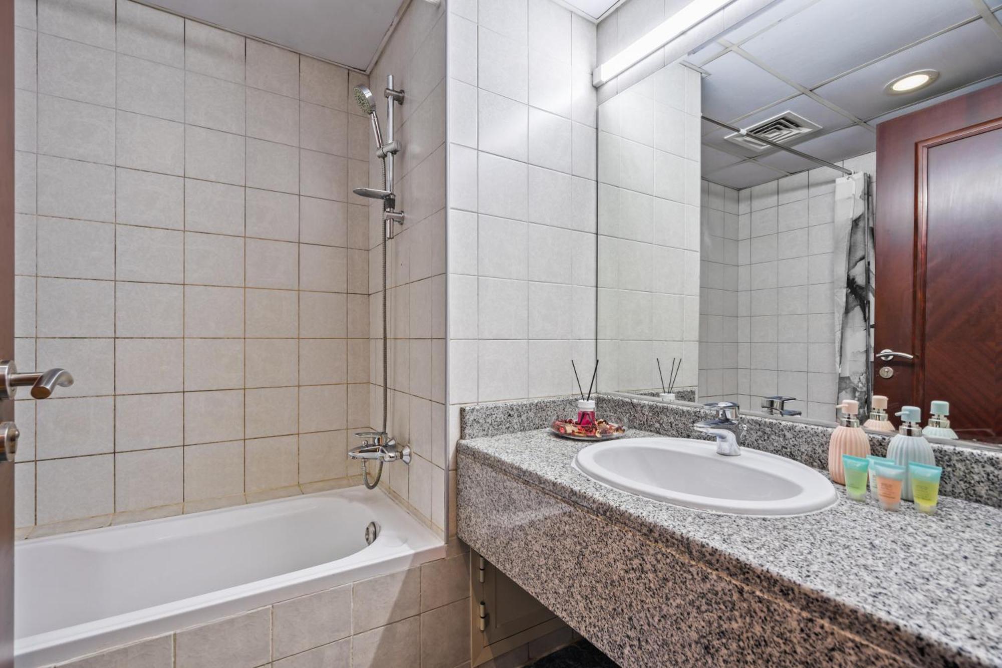 Luxurious Near Jbr Apartment *