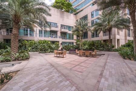 Hospitality Expert Lw1302 - D Mall Opera Fountain Dubaï