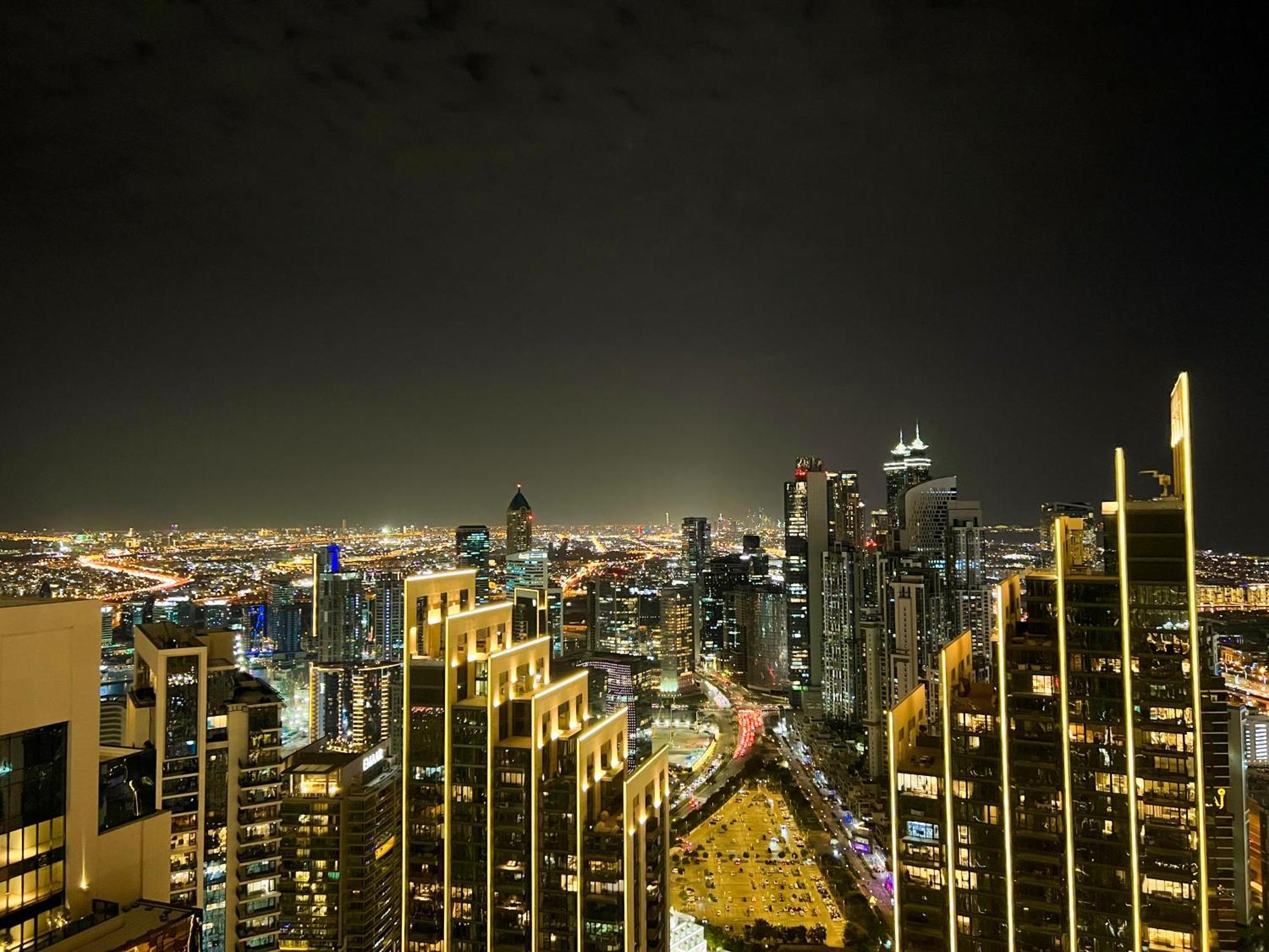 Apartamento Downtown Luxury - Stunning Burj Khalifa & Sea View - 5 Minutes Walk To Mall Dubái