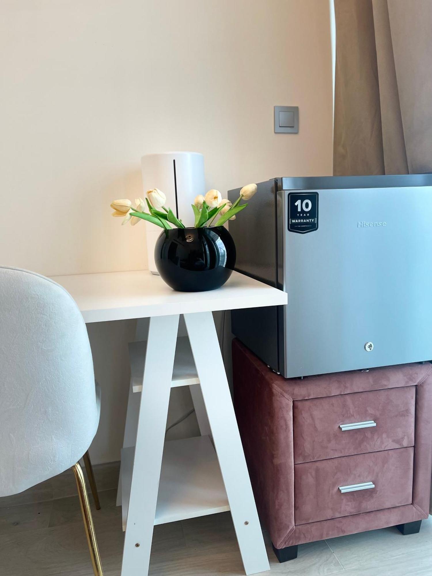 Apartemen Burj Khalifa View Ensuite King Bedroom In A 2 Bedroom Mall 8mins Dubai