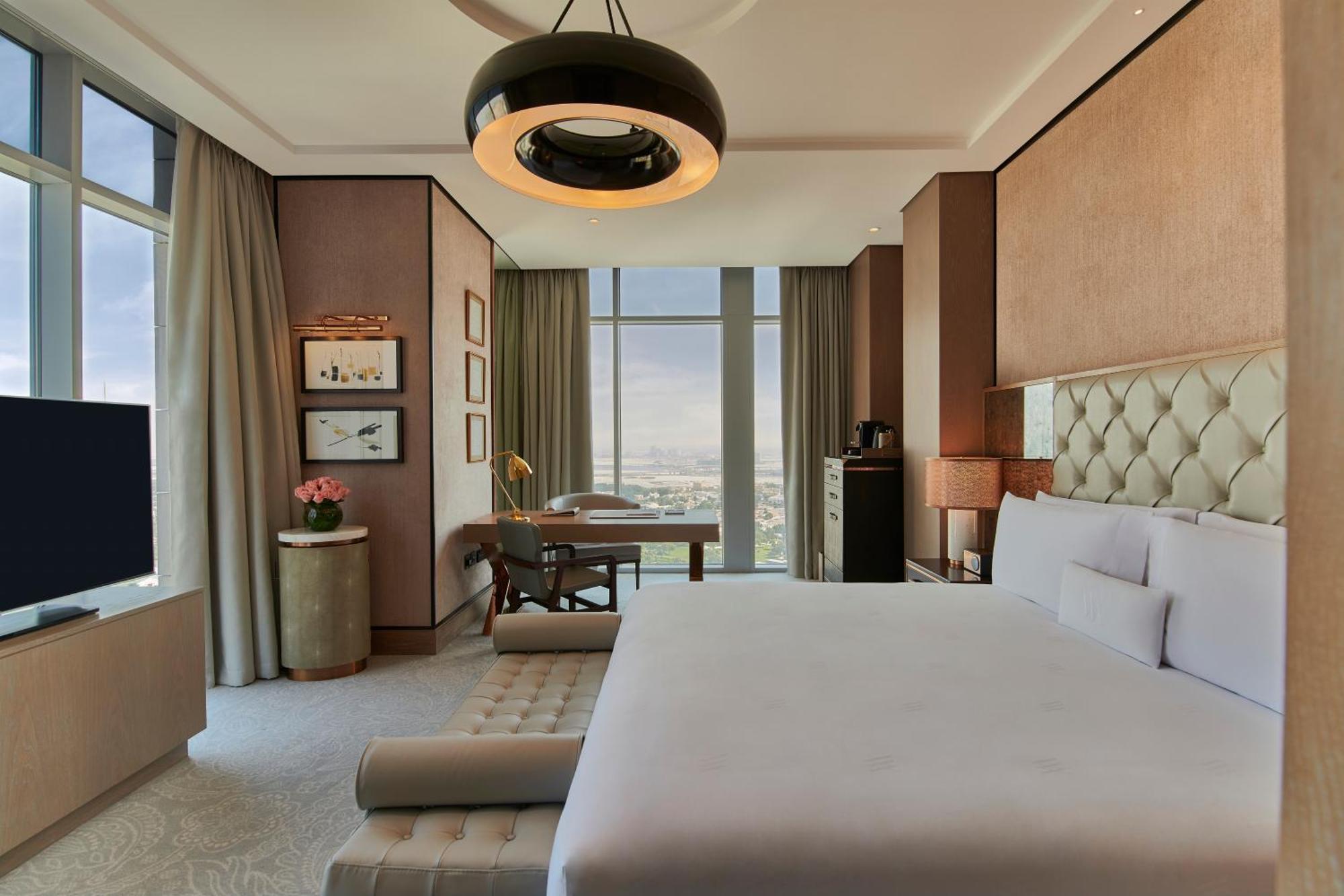 Hotel Waldorf Astoria International Financial Centre 5*
