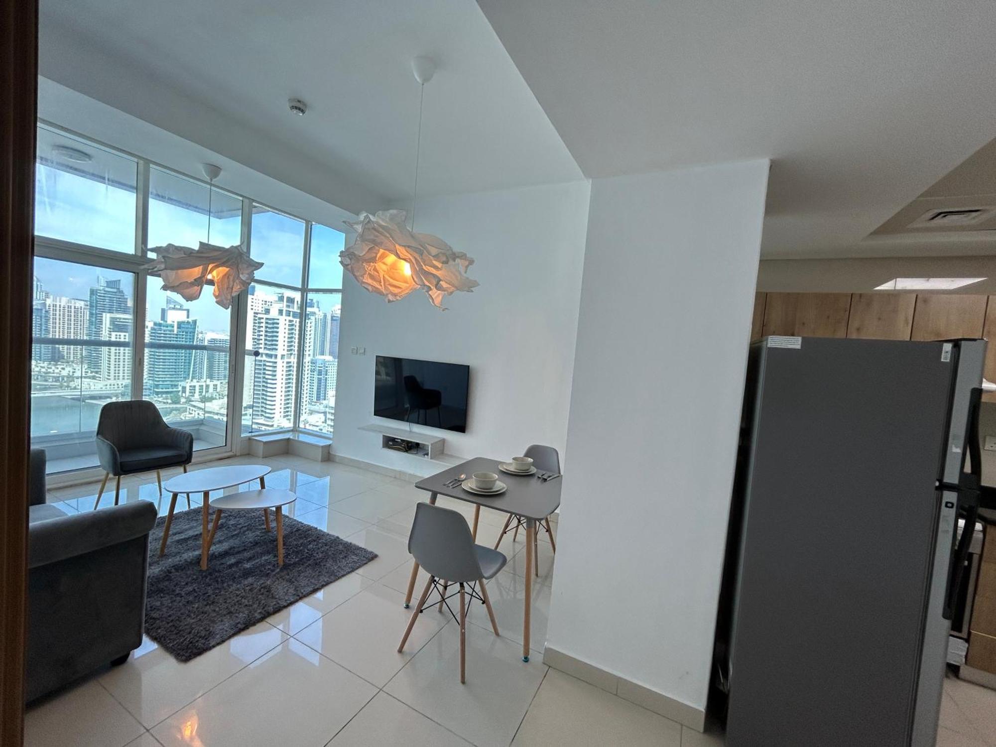 Golden Vacation Homes Continental Tower Marina Apartemen *