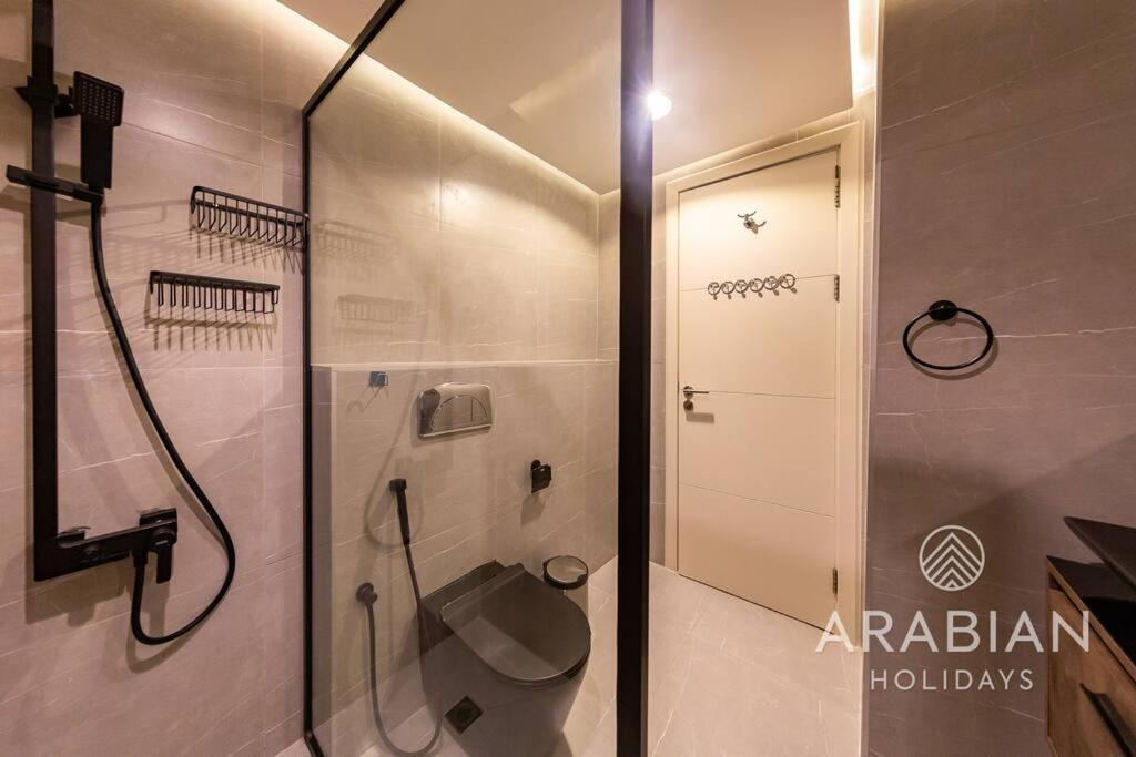 Apartment Exclusive Newly Renovated 1br Full Marina Views Dubai