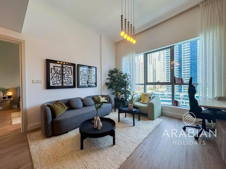 Exclusive Newly Renovated 1br Full Marina Views Apartment