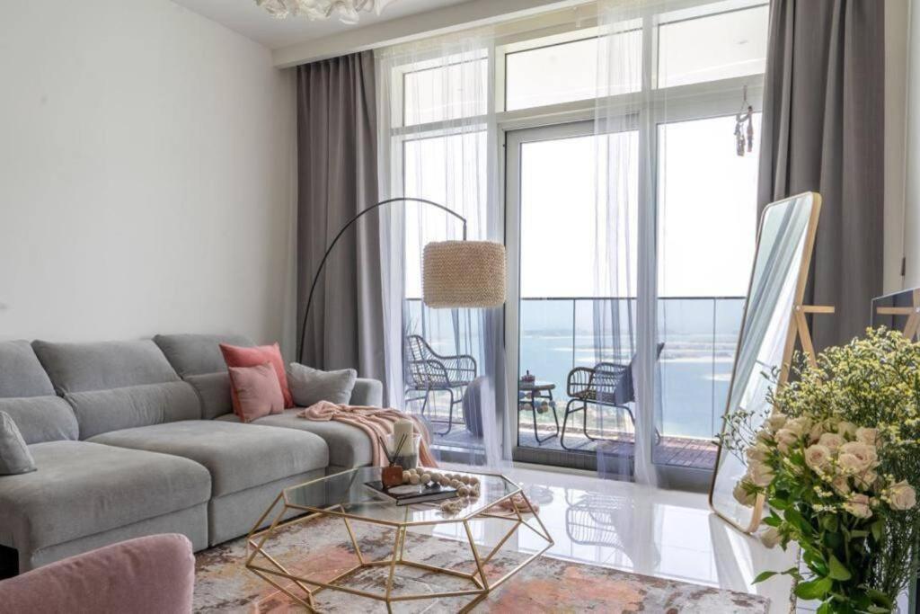 Luxury Living Private Beach, Emaar Beachfront